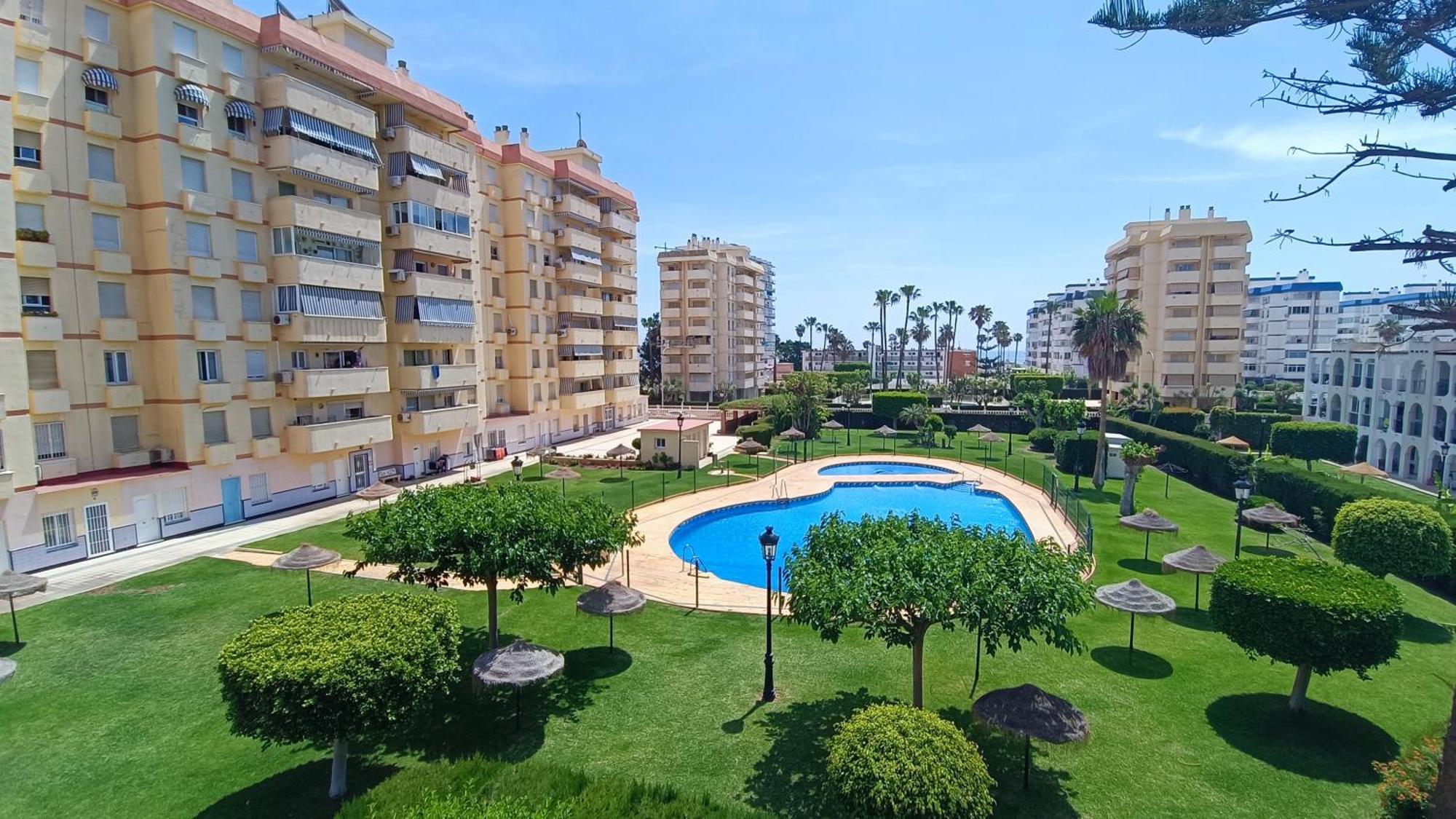 Andalucia Beach & Garden Lägenhet Benalmádena Exteriör bild